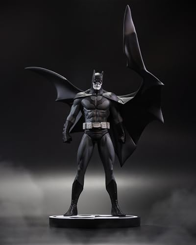 McFarlane Toys DC Direct Batman 110 Scale Statue