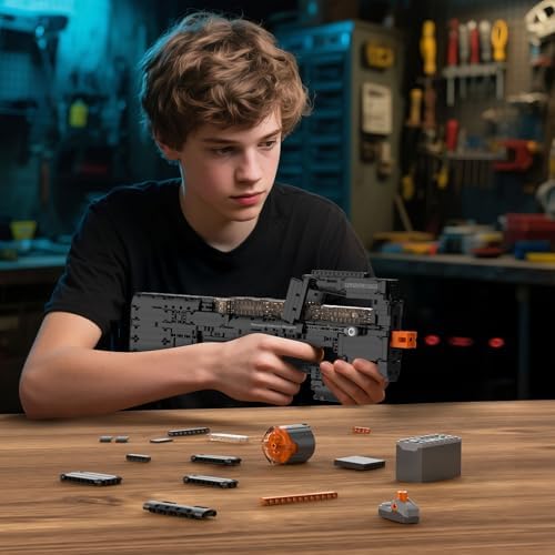 Mould King P90 Submachine Building Set for Adults 1589 PCS