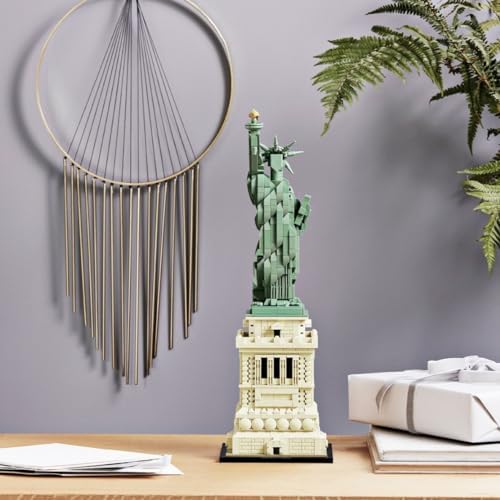 LEGO Architecture Statue of Liberty 21042 Building Set