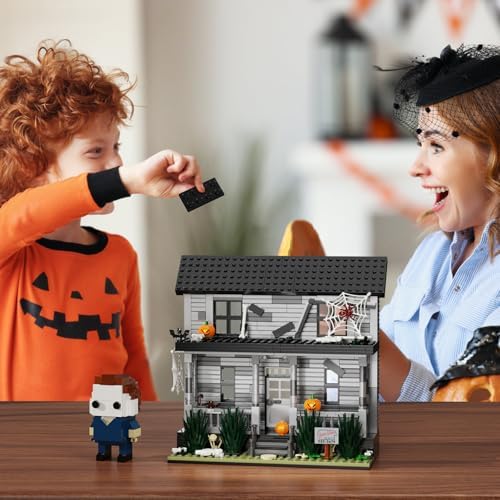Horror Movie Halloween Figure House Building Blocks Kit 586 Pieces